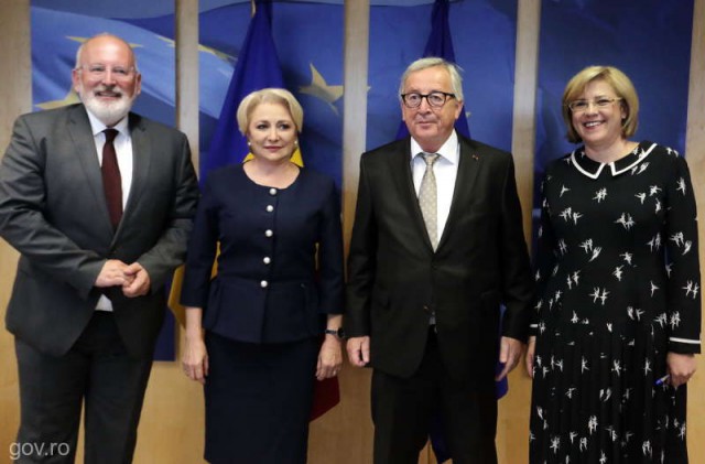Comisia Europeană continuă să monitorizeze evoluţiile din România în cadrul MCV