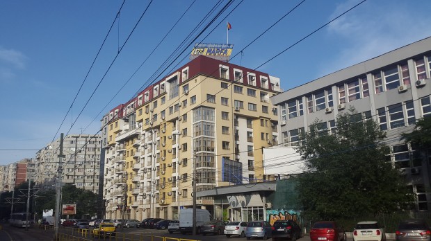 Agerpres: CFR Marfă, blocată între două ansambluri de interese foarte puternice. Compania riscă să fie strivită