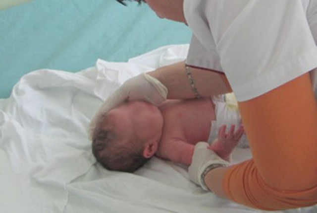 Tragedie în Constanța! Un bebeluș de trei luni a murit, posibil de COVID