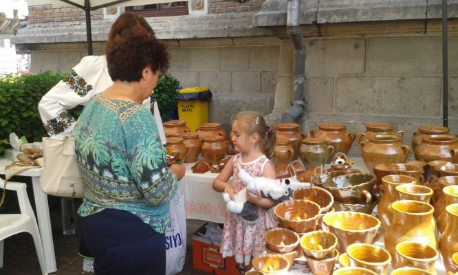 FOTO/VIDEO. TÂRG la Muzeul de Artă Populară. Meșteri olari din întreaga țară au venit la Constanța!