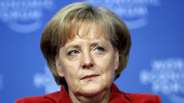 Angela Merkel a concediat un membru marcant al guvernului său după o aliere a acestuia cu extrema dreaptă