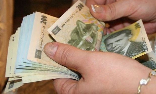 Companiile din România intenţionează să ofere salariaţilor creşteri salariale de până la 15%, în 2018