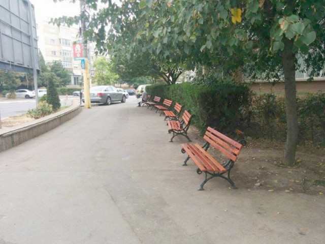 Primăria Constanța cumpără mobilier urban de un milion de euro de la firma care i-a vândut plăcuțe defecte cu numele străzilor