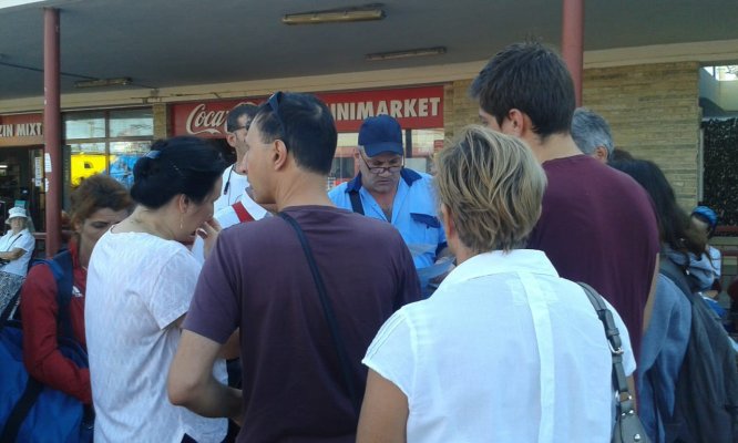 VAGONUL FANTOMĂ. Călători CFR cu bilete achitate online, nevoiţi să stea în picioare!