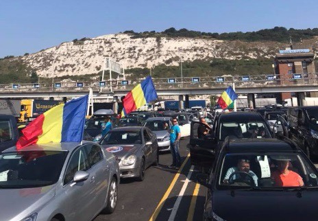 Aproape 70% dintre români declară că au rude plecate din țară