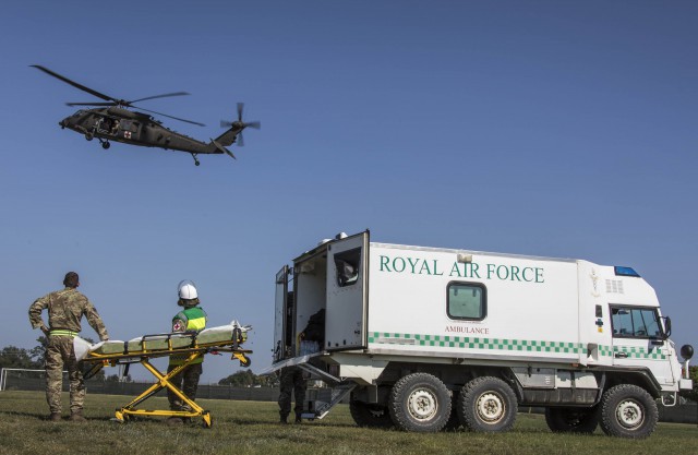 Exercițiu la Mihail Kogălniceanu: elicopter Black Hawk prăbușit