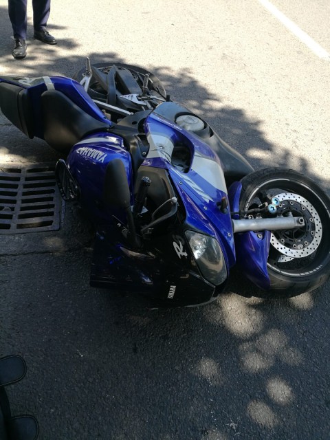 Accident rutie pe bulevardul Lăpuşneanu! Un motociclist a fost rănit
