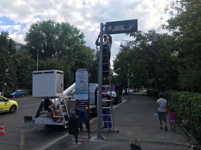 RATC montează panouri de informare în staţiile de autobuz!