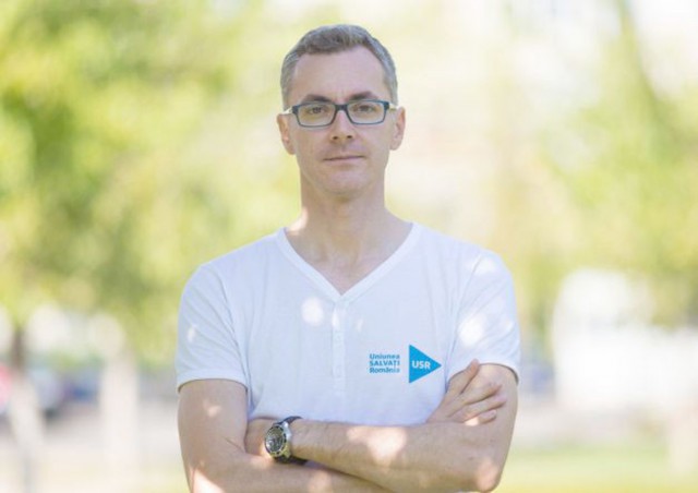 Deputatul Stelian Ion şi Doru Oprea, rănit la proteste, au depus plângere la Parchet