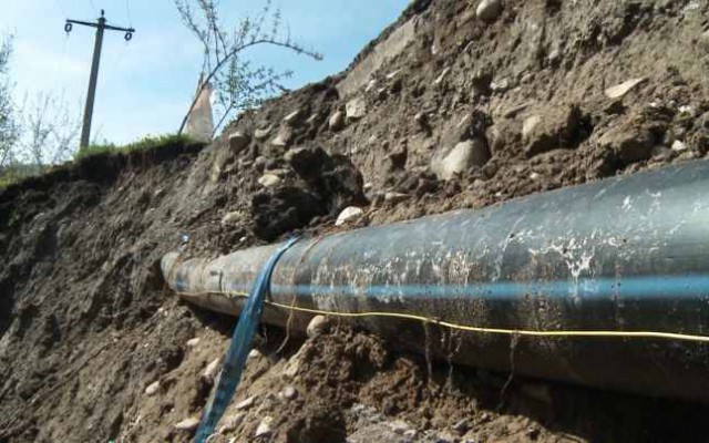 Extindere conductă de distribuție apă pe strada Safirului din Constanța
