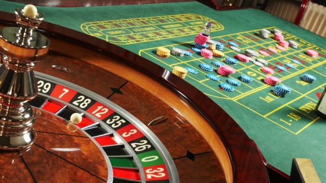 Lege promulgată: 4% din sumele colectate din jocurile de noroc, direcţionat anual către Fondul cinematografic