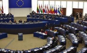 Avertisment din Parlamentul European: Lupta internă, un obstacol în timpul președinției României la Consiliul UE. Se recomandă un armistițiu politic