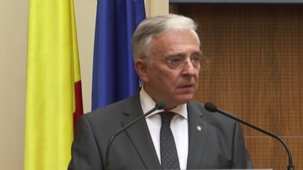 Isărescu: Creditarea în lei încetineşte; măsurile macroprudenţiale luate în 2018, principalul factor
