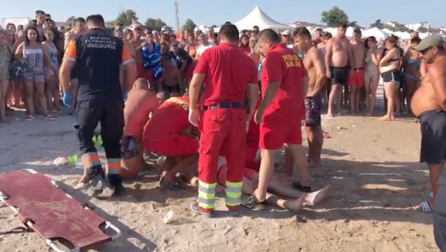 La un pas de înec, în stațiunea Mamaia