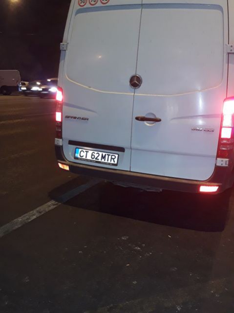 Evaziune masivă la maxi-taxi. Pe ruta Ovidiu-Lumina, șoferii nu dau bilete și iau la mișto călătorii