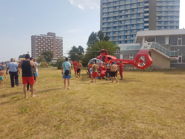 Intervenţie a elicopterului SMURD pe plaja din Saturn!