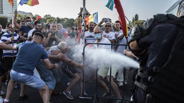 Un vicepreşedinte PSD şochează: 'Şi eu simt nevoia uneori să ies în Piața Victoriei'