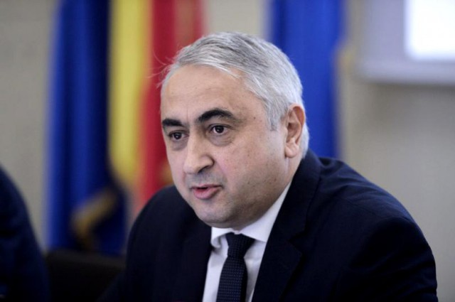 Valentin Popa demisionează din funcţia de ministru al Educaţiei