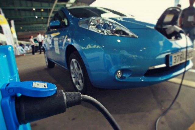 Peste 2.630 de autoturisme ecologice, vândute în România în primele 8 luni