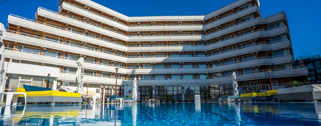 Familia lui Aurel Butnaru nu-și poate extinde hotelul din Mamaia. Primăria nu i-a dat voie!