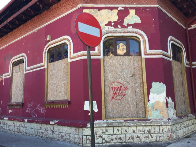 Restaurantul “Beirut” a ajuns o ruină în centrul Constanţei: ESTE ÎN PARAGINĂ!