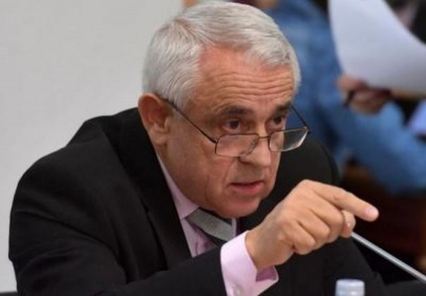 MADR: Fermierii pot depune cererile pentru sprijinul de 1.000 de euro pentru usturoi până la 15 mai