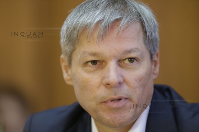 Dacian Cioloş, printre protestatarii #resist. Vezi reacţia ALDE Constanţa