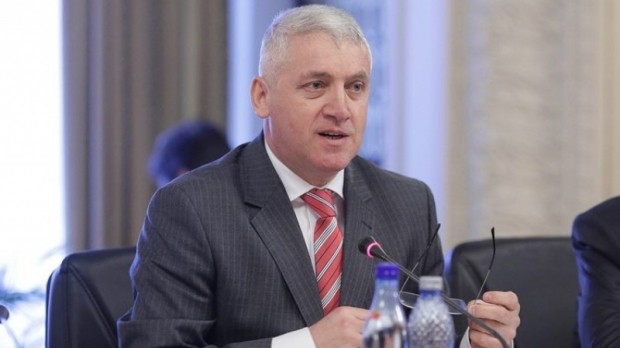 Adrian Ţuţuianu, filmat când se lăuda că o să cheme un şef din Poliţie să-l ia la întrebări