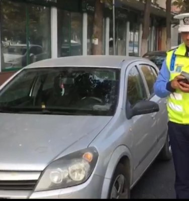 În atenţia şoferilor care nu îşi achită parcarea: NU E DE GLUMĂ CU AMENZILE! Ce transmite Poliţia Locală
