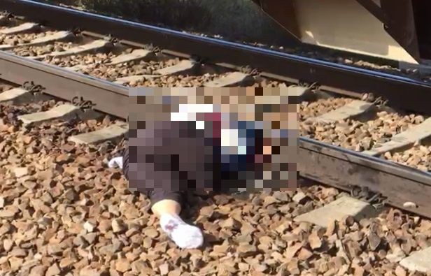 O femeie a MURIT DECAPITATĂ de tren: vorbea la telefon!