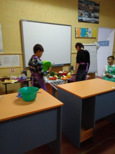 Elevii din Medgidia și Poarta Albă vor da lecții despre alimentația echilibrată!