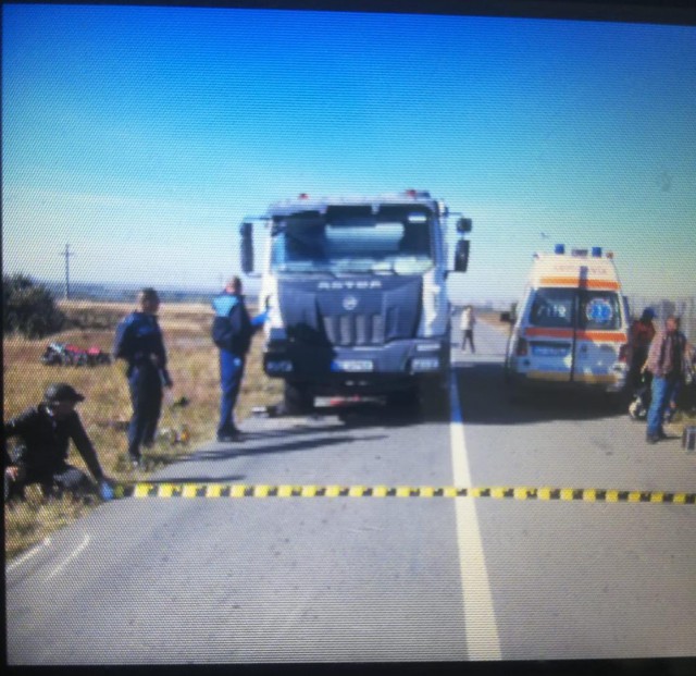 ACCIDENT MORTAL: UN MOTOCICLIST A INTRAT ÎN COLIZIUNE FRONTALĂ CU O BETONIERĂ