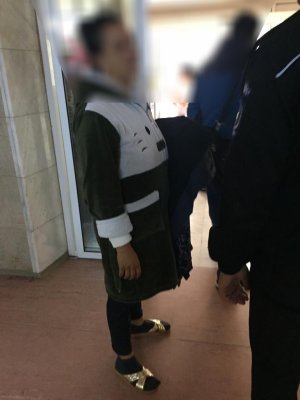 Vânzătorii ambulanţi de la Spitalul Judeţean, TAXAŢI de poliţiştii locali!