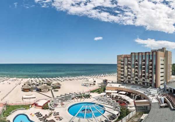 România avea, în iulie 2018, un număr de 36 hoteluri clasificate la 5 stele