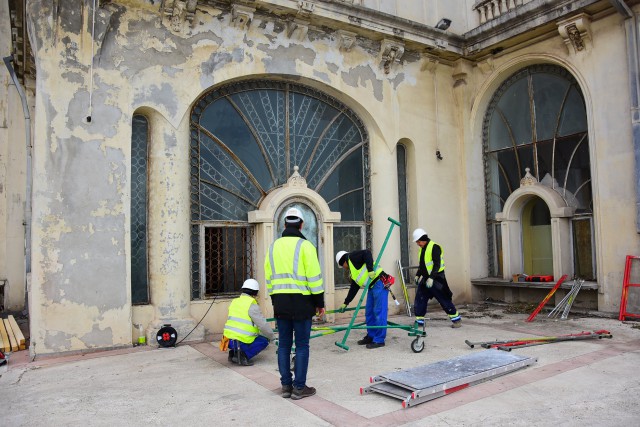 Continuă lucrările de punere în siguranţă a Cazinoului: iată cum arată după o săptămână!