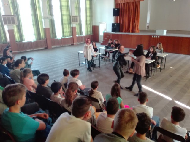 Teatru Forum experimentat la Liceul „Lucian Blaga” Constanța