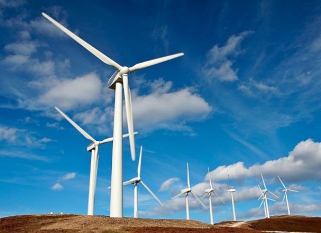 Turbinele eoliene au asigurat sâmbătă 27% din energia electrică consumată în România