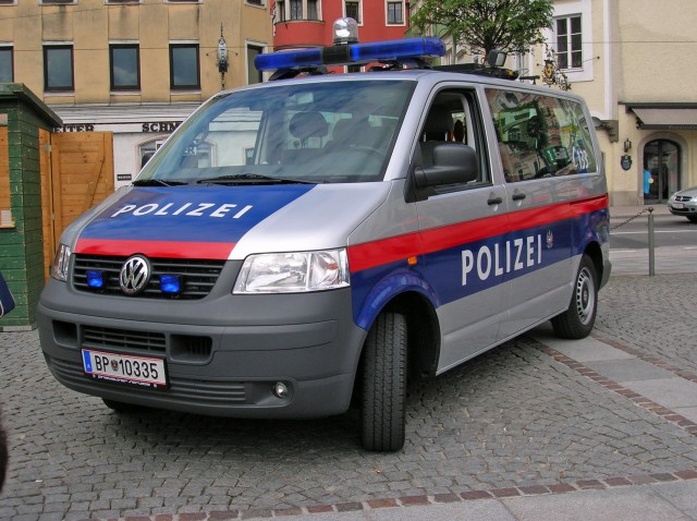 Atac cu cuţitul la Hanau: Doi suspecţi reţinuţi