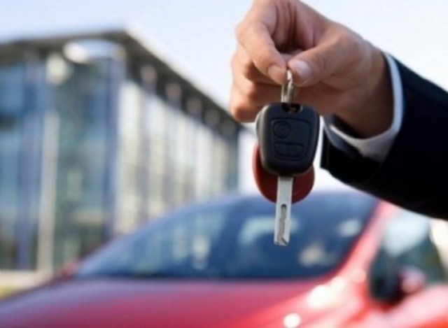 Persoanele fizice ar putea achiziţiona autovehicule ecologice prin ''Prima maşină''; avansul poate ajunge la 30%