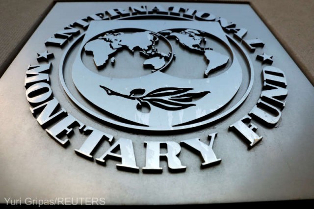 FMI recomandă Guvernului să regândească majorările salariale din sectorul public, întrucât ar putea afecta creşterea economică
