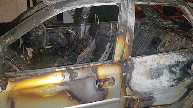 Maşină în flăcări pe Autostrada A2