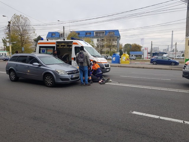 Octogenară în CÂRJE, LOVITĂ de o mașină, la Constanța!