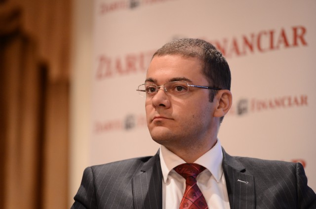 20.000 de plătitori de TVA pot respira uşuraţi; Comisia Europeană solicită României să elimine plata defalcată a TVA