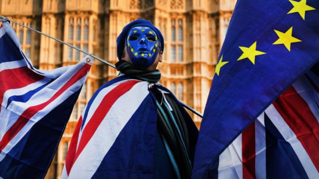 Brexit: Britanicii, favorabili rămânerii în UE şi organizării unui nou referendum