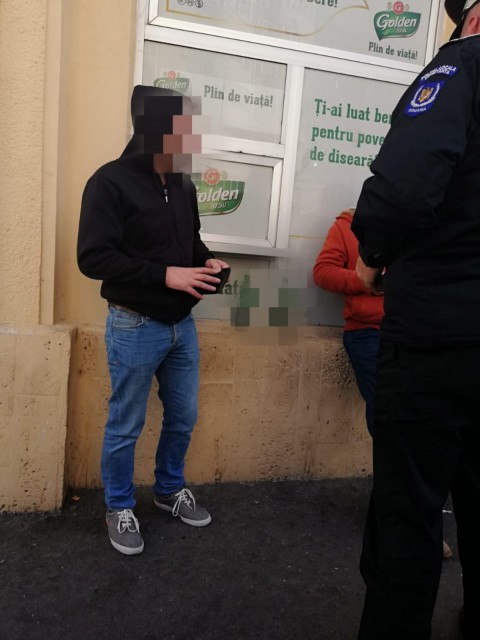 Fumatul interzis, și nu prea, în Spitalul Județean. Poliția locală a sancționat mai multe persoane