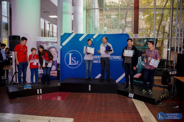 Echipa Liceului Teoretic Internațional de Informatică, premiată la cea mai mare competiție de robotică din Europa
