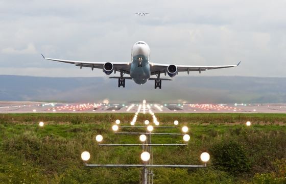 Avioanele de pasageri care încalcă spaţiul aerian al Rusiei ar putea fi doborâte