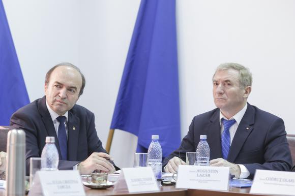 CSM a dat aviz negativ pentru revocarea procurorului general Augustin Lazăr