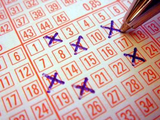 Rezultate LOTO 6/49. Numerele extrase JOI, 29 noiembrie 2018. Report de peste 3,3 milioane de euro la Loto 6 din 49