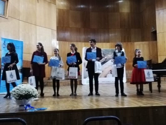 Colegiul Național de Arte Regina Maria a obţinut 10 premii!